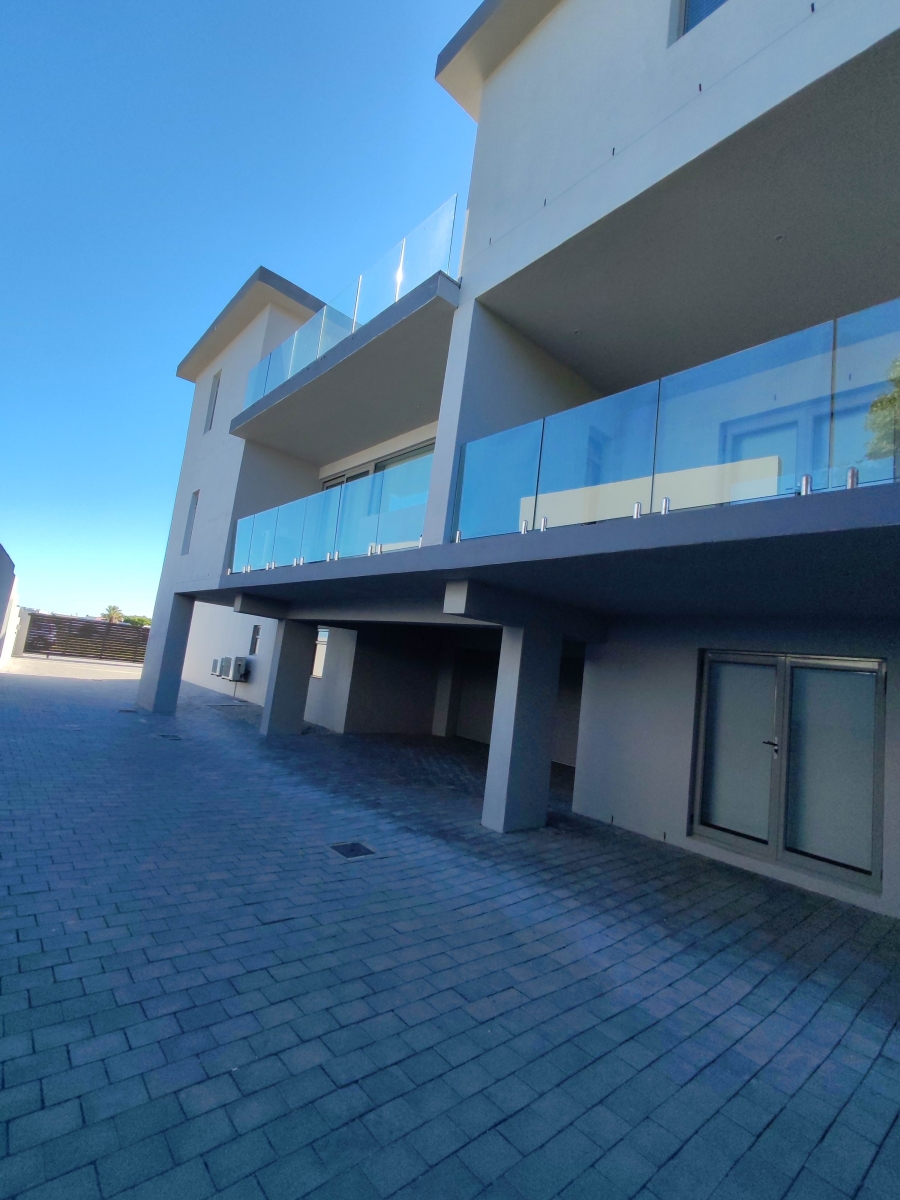 7 Bedroom Property for Sale in Perlemoenbaai Western Cape